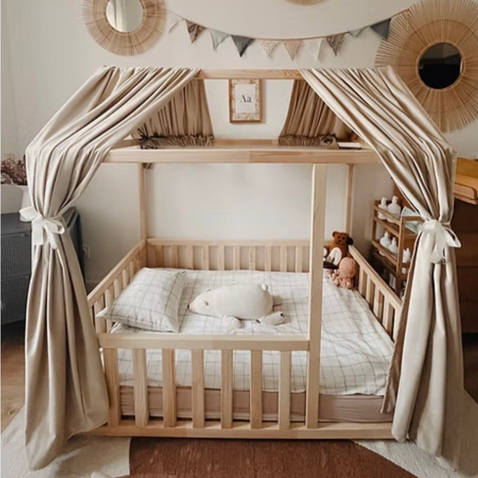 Lit enfant avec finition bois brut naturel