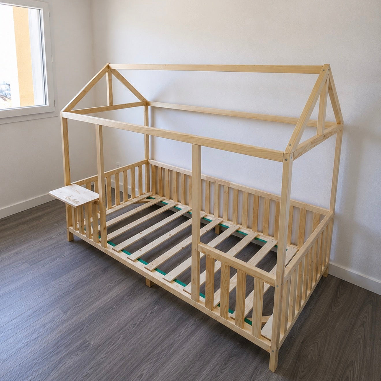 Lit cabane héron avec son sommier Housswood fabriqué en France montessori 